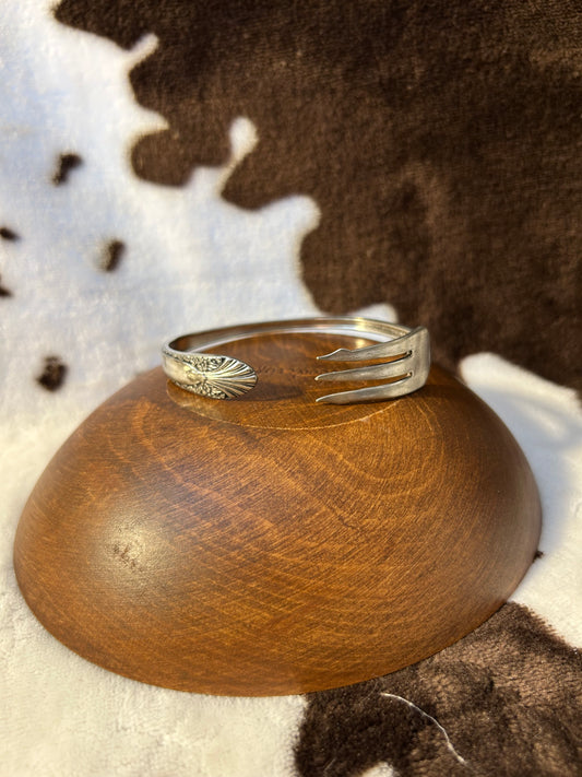 Flower field bangle