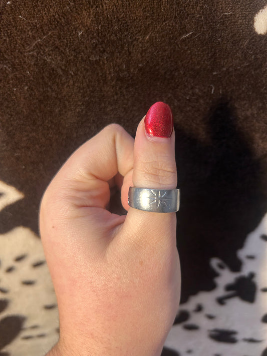 Sparks Ring - Size 7.5